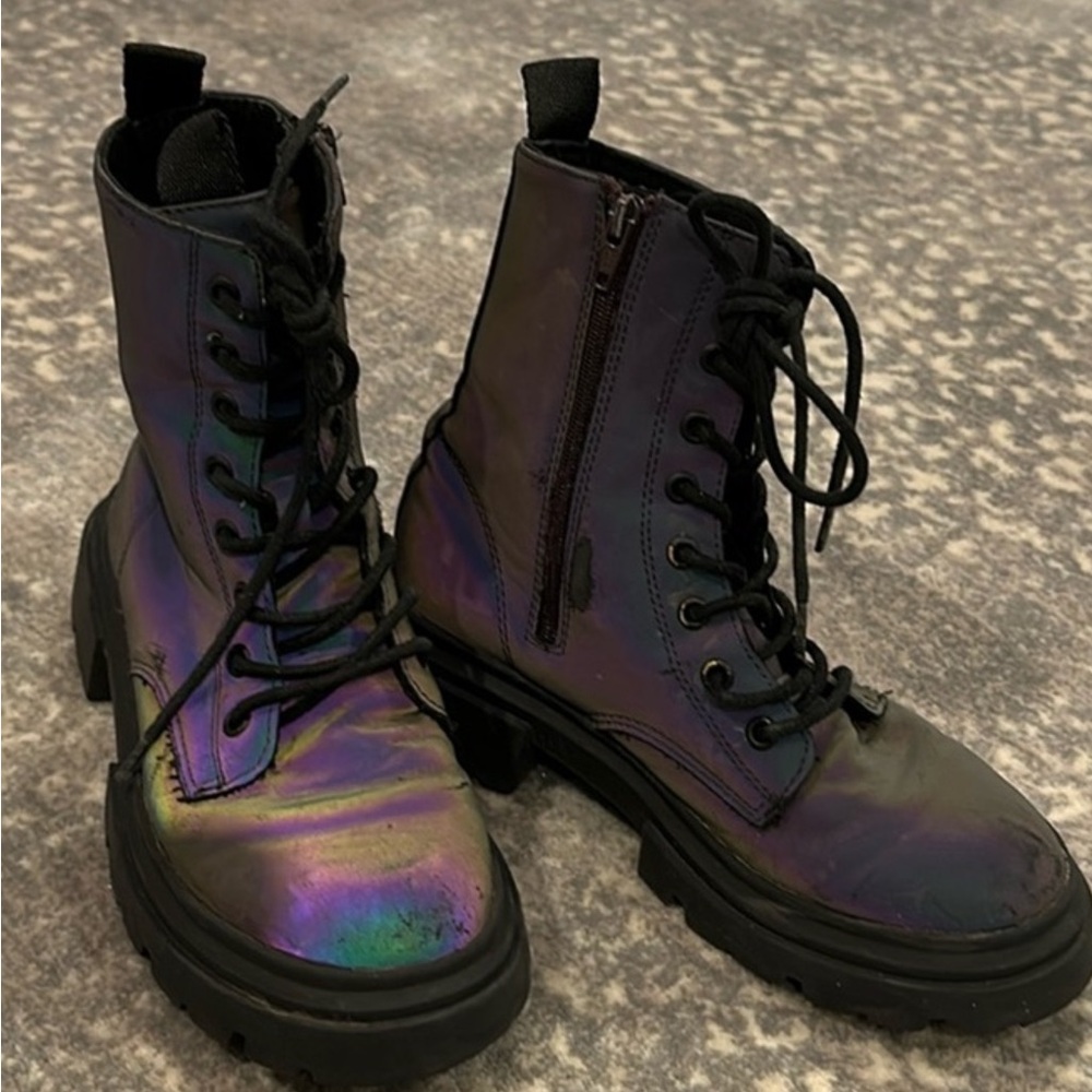 ZARA HOLOGRAM BOOTS KIDS SIZE 32/12
